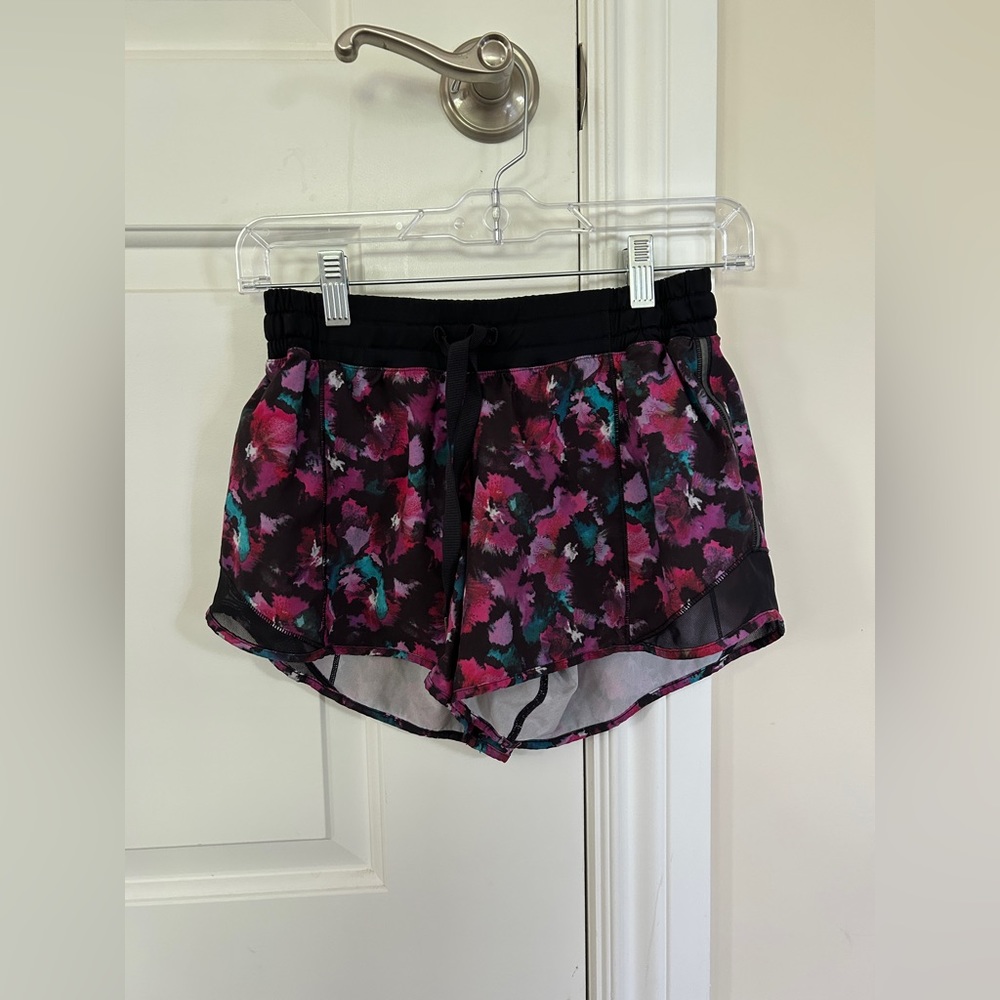 lululemon floral front shorts size 6